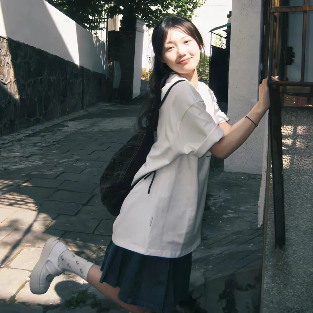 艳阳春水惊鸿